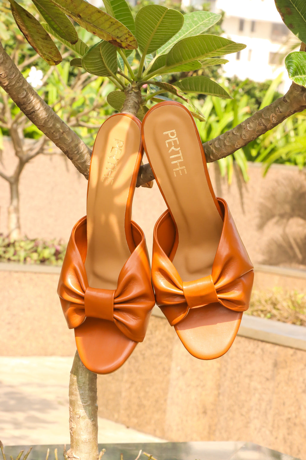Bow Heels